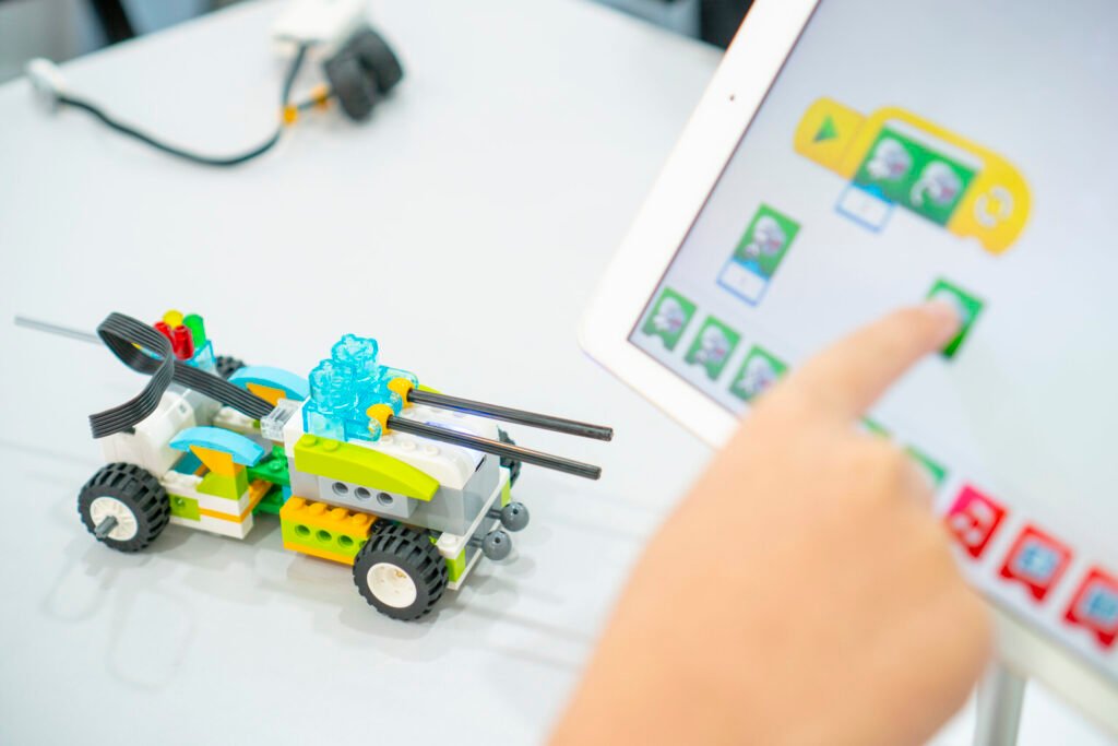 Robotics classes for kids in Jaipur guide